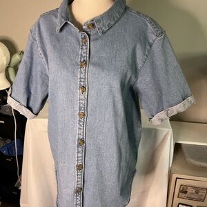 Velvet Heart Light Blue Denim Short Sleeve Button-Up Shirt